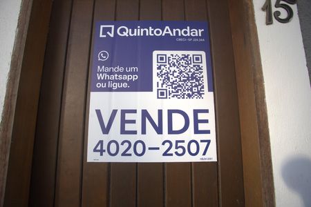 Casa à venda com 200m², 3 quartos e 3 vagas Casa à venda com 200m², 3 quartos e 3 vagasPlaca