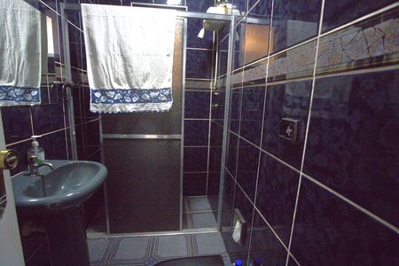 Casa à venda com 200m², 3 quartos e 3 vagas Casa à venda com 200m², 3 quartos e 3 vagasBanheiro social 2