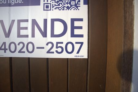 Casa à venda com 200m², 3 quartos e 3 vagas Casa à venda com 200m², 3 quartos e 3 vagasPlaca código