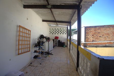 Casa à venda com 200m², 3 quartos e 3 vagas Casa à venda com 200m², 3 quartos e 3 vagasÁrea de serviço