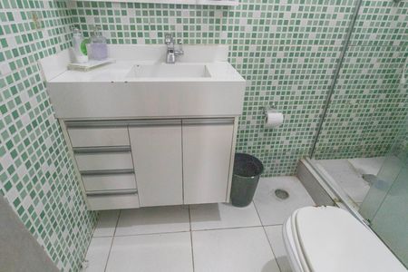Casa à venda com 200m², 3 quartos e 3 vagas Casa à venda com 200m², 3 quartos e 3 vagasBanheiro da suíte