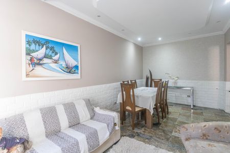 Casa à venda com 200m², 3 quartos e 3 vagas Casa à venda com 200m², 3 quartos e 3 vagasSala