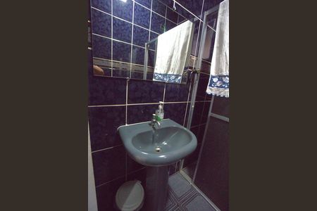 Casa à venda com 200m², 3 quartos e 3 vagas Casa à venda com 200m², 3 quartos e 3 vagasBanheiro social 2