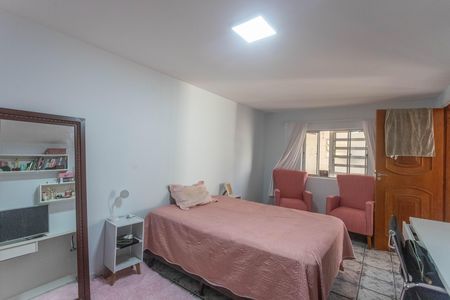 Casa à venda com 200m², 3 quartos e 3 vagas Casa à venda com 200m², 3 quartos e 3 vagasQuarto 3