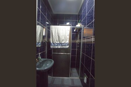 Casa à venda com 200m², 3 quartos e 3 vagas Casa à venda com 200m², 3 quartos e 3 vagasBanheiro social 2