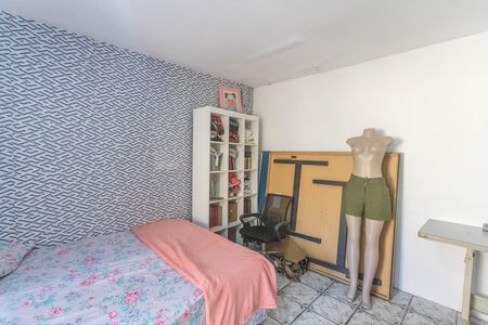 Casa à venda com 200m², 3 quartos e 3 vagas Casa à venda com 200m², 3 quartos e 3 vagasQuarto 2