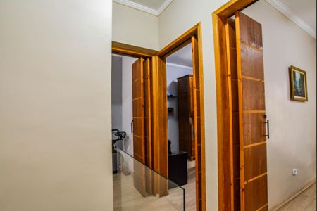 Casa à venda com 64m², 3 quartos e 1 vaga Casa à venda com 64m², 3 quartos e 1 vagaCorredor