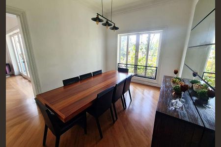 Casa à venda com 3 quartos, 440m² em Vila Madalena, São Paulo