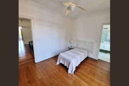 Casa à venda com 3 quartos, 440m² em Vila Madalena, São Paulo