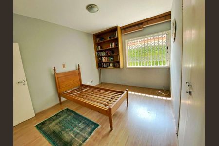 Casa à venda com 468m², 3 quartos e 4 vagas