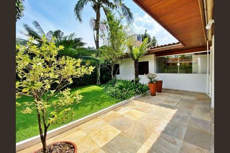 Casa à venda com 468m², 3 quartos e 4 vagas