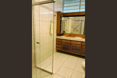 Casa à venda com 468m², 3 quartos e 4 vagas