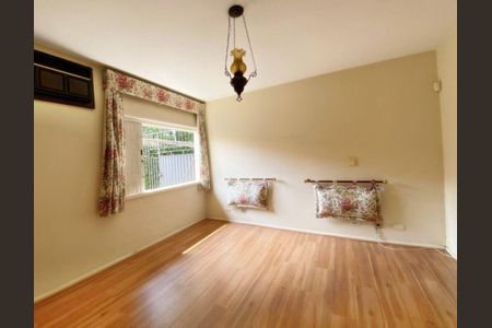 Casa à venda com 468m², 3 quartos e 4 vagas