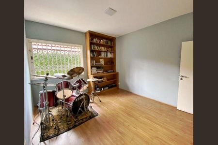 Casa à venda com 468m², 3 quartos e 4 vagas