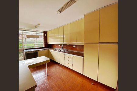 Casa à venda com 468m², 3 quartos e 4 vagas
