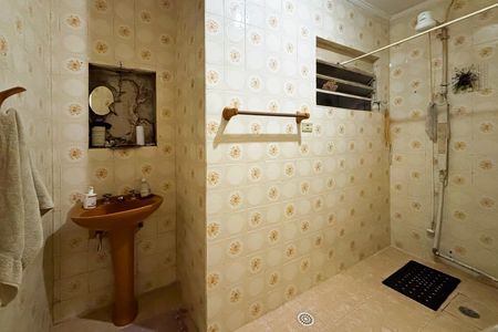 Apartamento à venda com 76m², 2 quartos e sem vaga Apartamento à venda com 76m², 2 quartos e sem vagaBanheiro