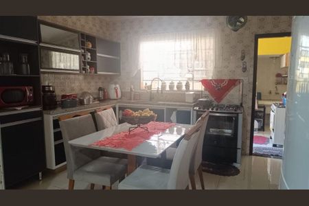 Casa à venda com 250m², 2 quartos e 2 vagas