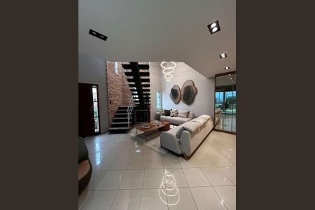 Casa à venda com 264m², 3 quartos e 4 vagas