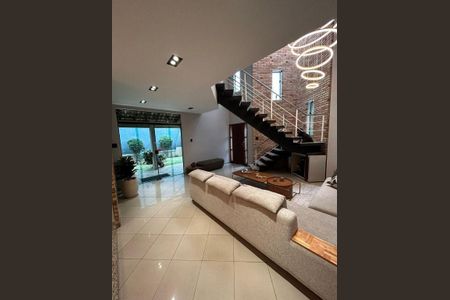 Casa à venda com 3 quartos, 264m² em Jordanópolis, São Bernardo do Campo