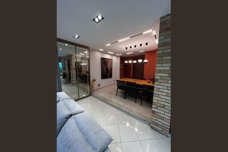 Casa à venda com 264m², 3 quartos e 4 vagas