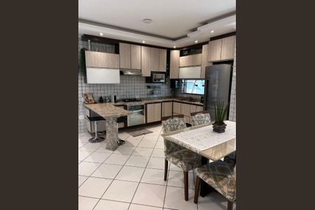 Casa à venda com 264m², 3 quartos e 4 vagas