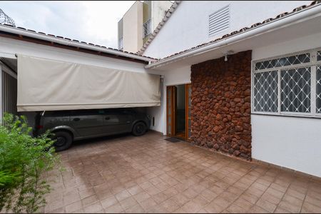 Área externa - Garagem de casa à venda com 4 quartos, 195m² em Sagrada Família, Belo Horizonte