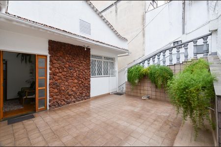 Área externa - Entrada de casa à venda com 4 quartos, 195m² em Sagrada Família, Belo Horizonte