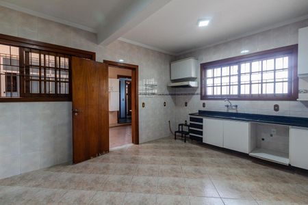 Casa à venda com 260m², 4 quartos e 2 vagasCozinha