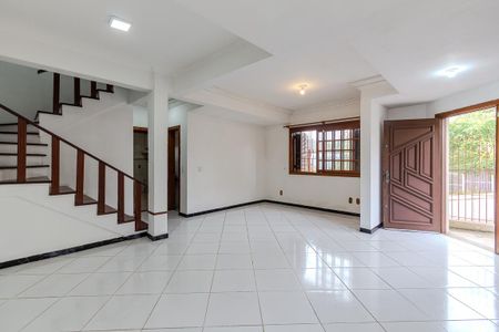 Sala de casa à venda com 4 quartos, 260m² em Teresópolis, Porto Alegre