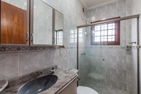 Casa à venda com 260m², 4 quartos e 2 vagasBanheiro