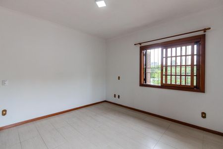 Casa à venda com 260m², 4 quartos e 2 vagasSuíte