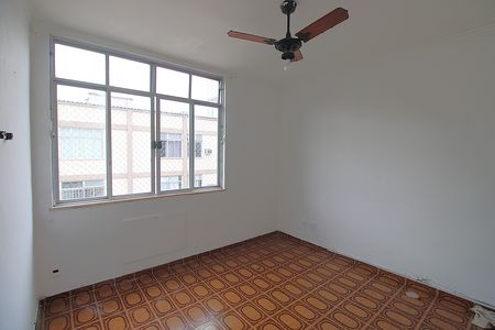 Sala de apartamento para alugar com 2 quartos, 45m² em Todos Os Santos, Rio de Janeiro