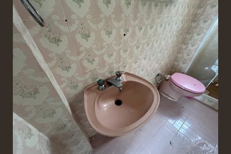 Apartamento para alugar com 45m², 2 quartos e sem vagaBanheiro