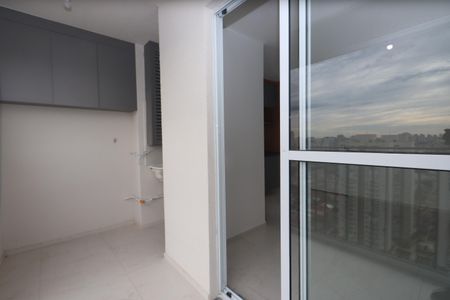 Apartamento para alugar com 42m², 2 quartos e sem vagaVaranda