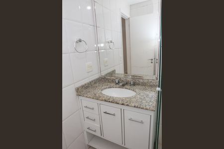 Apartamento para alugar com 80m², 3 quartos e 1 vagaBanheiro. Social