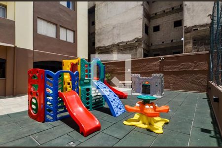 Apartamento à venda com 77m², 2 quartos e 1 vaga Apartamento à venda com 77m², 2 quartos e 1 vagaArea Comum - Playground