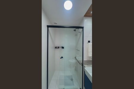 Banheiro de kitnet/studio para alugar com 1 quarto, 30m² em Santo Amaro, São Paulo