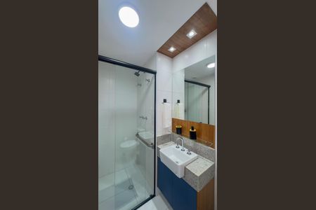 Banheiro de kitnet/studio para alugar com 1 quarto, 30m² em Santo Amaro, São Paulo