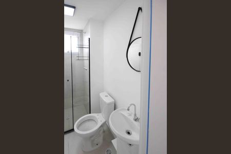 Apartamento para alugar com 38m², 2 quartos e sem vaga Apartamento para alugar com 38m², 2 quartos e sem vagaBanheiro