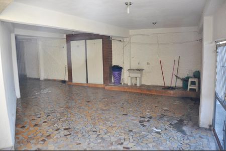 Casa para alugar com 227m², 2 quartos e 3 vagasGaragem e Churrasqueira