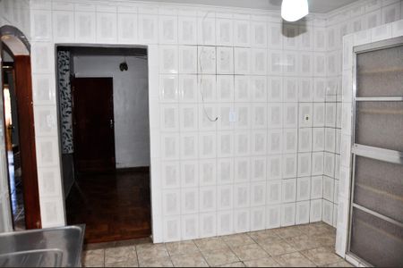 Casa para alugar com 227m², 2 quartos e 3 vagasDetalhe - Cozinha