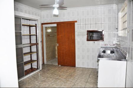 Casa para alugar com 227m², 2 quartos e 3 vagasDetalhe - Cozinha