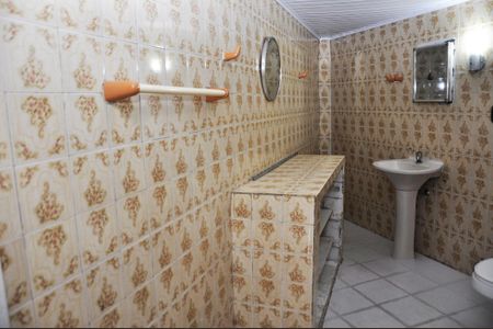 Casa para alugar com 227m², 2 quartos e 3 vagasDetalhe - Banheiro Social