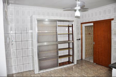 Casa para alugar com 227m², 2 quartos e 3 vagasDetalhe - Cozinha