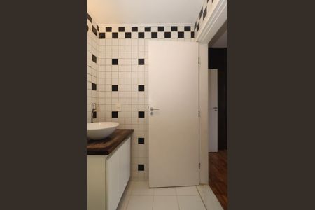 Apartamento para alugar com 101m², 2 quartos e 1 vaga Apartamento para alugar com 101m², 2 quartos e 1 vagaBanheiro da Suíte
