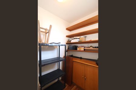 Apartamento para alugar com 101m², 2 quartos e 1 vaga Apartamento para alugar com 101m², 2 quartos e 1 vagaQuarto de Serviço