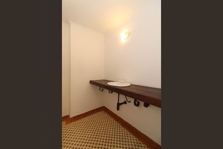 Apartamento para alugar com 101m², 2 quartos e 1 vaga Apartamento para alugar com 101m², 2 quartos e 1 vagaBanheiro social