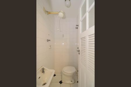 Apartamento para alugar com 101m², 2 quartos e 1 vaga Apartamento para alugar com 101m², 2 quartos e 1 vagaBanheiro de serviço