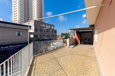 Casa para alugar com 100m², 3 quartos e 1 vaga Casa para alugar com 100m², 3 quartos e 1 vagaVaranda