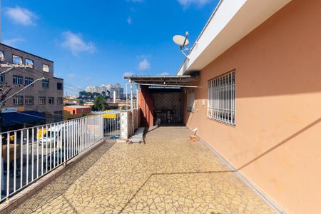 Casa para alugar com 100m², 3 quartos e 1 vaga Casa para alugar com 100m², 3 quartos e 1 vagaVaranda